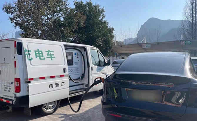 栖霞区汽车搭电