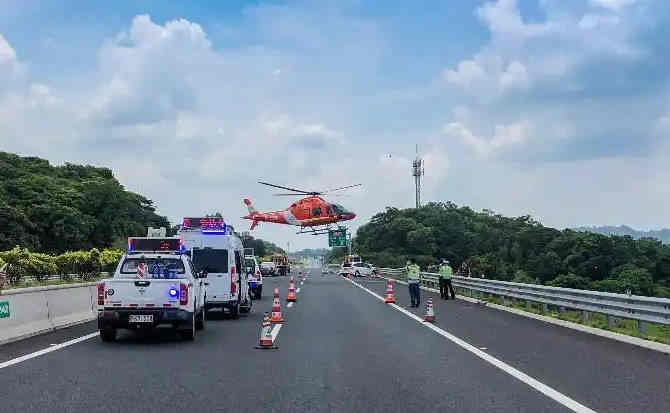 栖霞区高速公路汽车救援案例