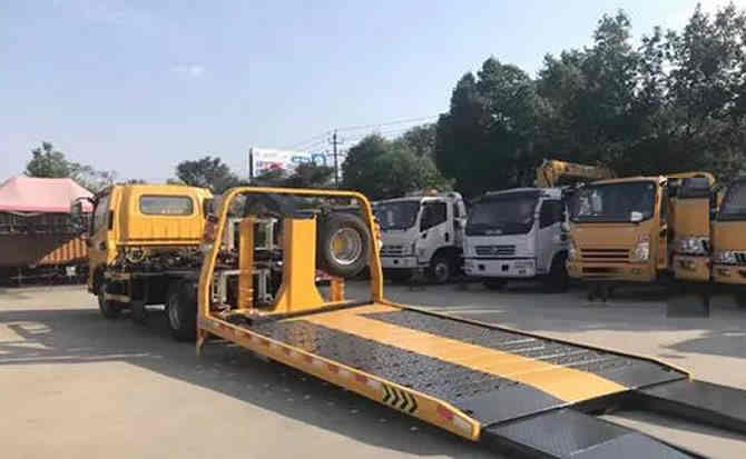 栖霞区汽车中途维修案例